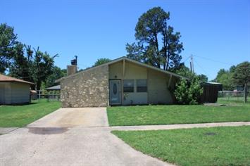 527 Warwick Dr, Muskogee, OK 74403 