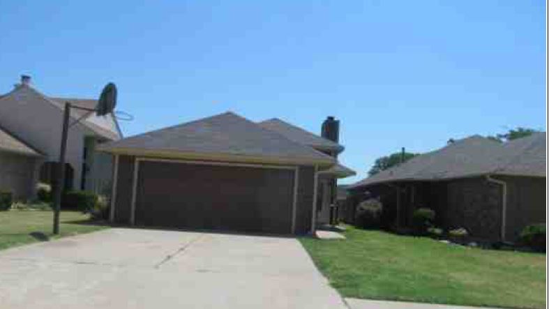 2310 Lincoln Ave., Moore, OK 73160 