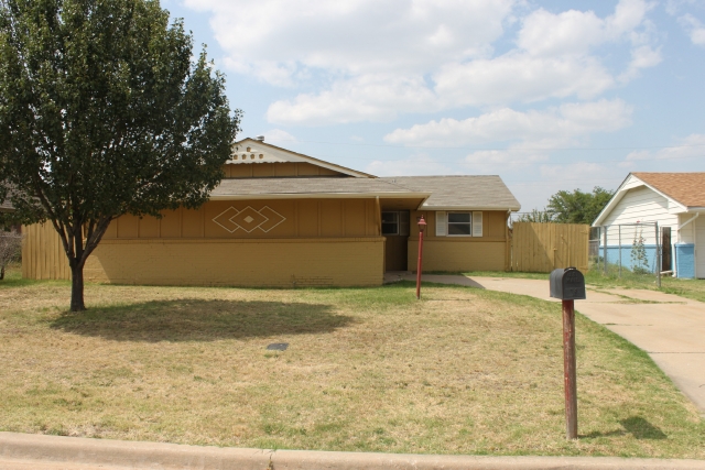 4226 SE Bedford Dr, Lawton, OK 73501 