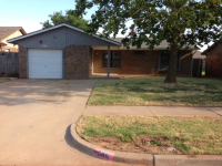 746 W Perry Dr, Mustang, OK 73064 