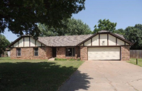 624 N Bluebird Way, Mustang, OK 73064 