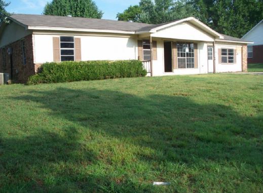 708 Pecan St, Muldrow, OK 74948 