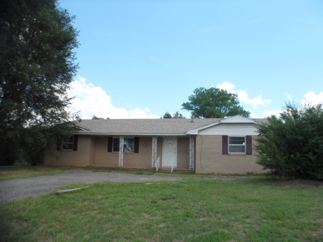 24 West Hickory St, Tryon, OK 74875 