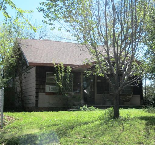 1727 S 15th St, Chickasha, OK 73018 