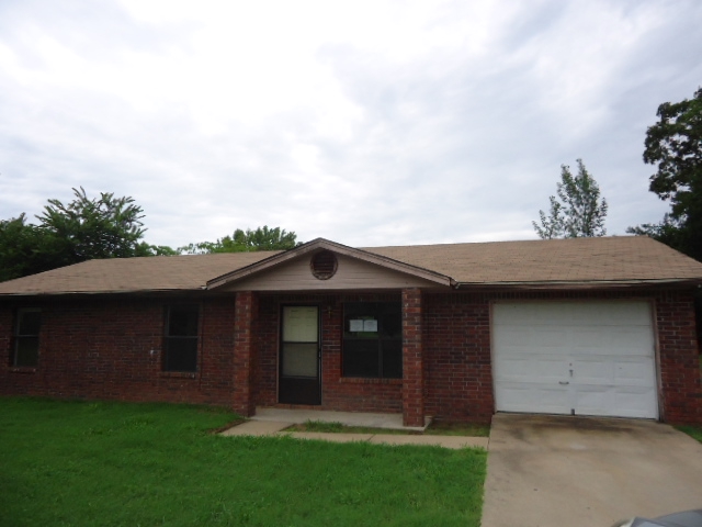 605 W Broadway St, Jay, OK 74346 