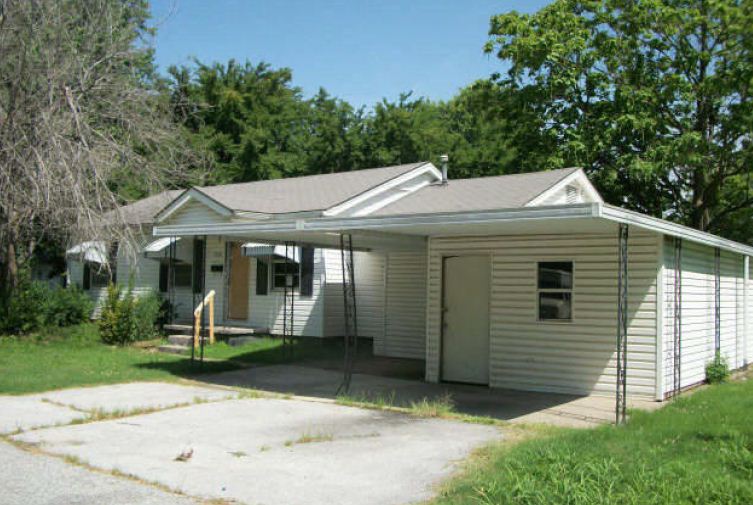 1330 8th Ave NW, Miami, OK 74354 