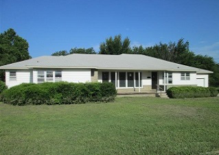 825 S Ash St, Ada, OK 74820 