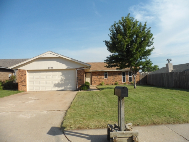 1002 Devon Street, Yukon, OK 73099 