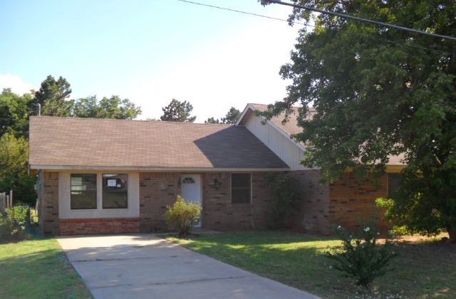 104 Williams, Dill City, OK 73641 