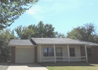 1226 E 143rd St, Glenpool, OK 74033 