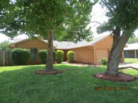 8504 Crestline Dr, Oklahoma City, OK 73132 