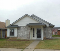 2109 S Robinson Ave, Moore, OK 73170 