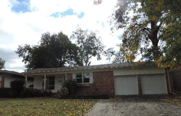 1632 E 55th Pl, Tulsa, OK 74105 