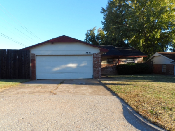 5837 Norman Rd, Warr Acres, OK 73122 