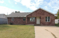 733 N Norman Ave, Moore, OK 73160 