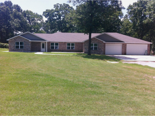 806 Edgewood Dr, Grove, OK 74344 