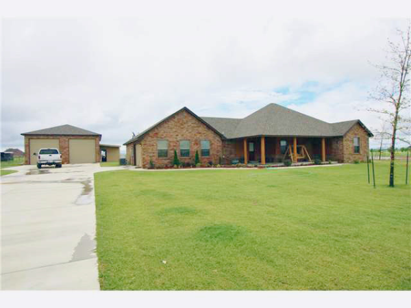 2568 Fields Rd, El Reno, OK 73036 