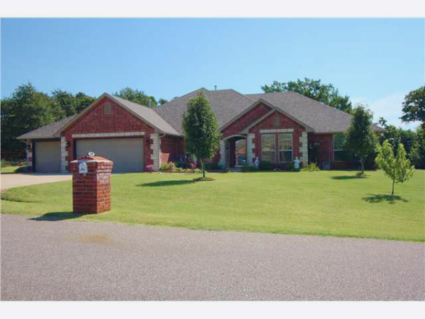 759 County Street 2982, Tuttle, OK 73089 