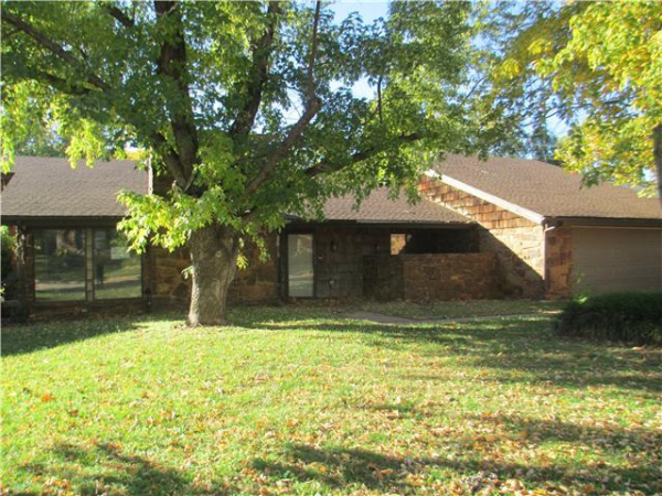 6216 Kingsbridge Dr, Oklahoma City, OK 73162 