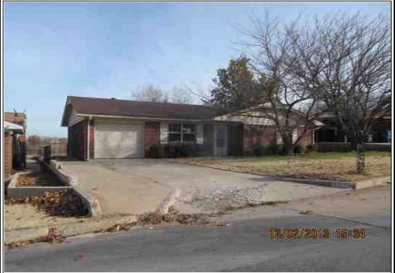 2307 S 8th St Circle, Chickasha, OK 73018 