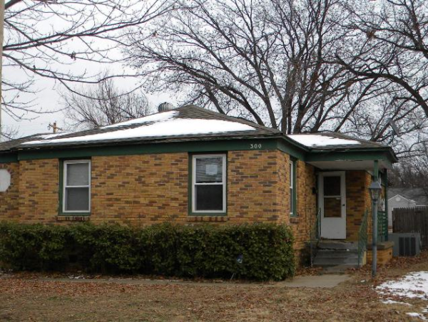 300 East Lockheed Drive, Midwest City, OK 73110 