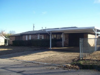 18 E Interstate Cir, Sallisaw, OK 74955 