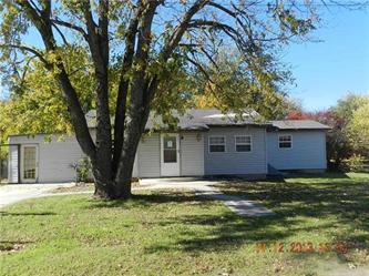 211  N 6th St, Minco, OK 73059 