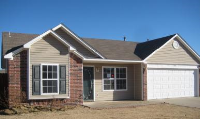 704 NE Fenway Ave, Bartlesville, OK 74006 