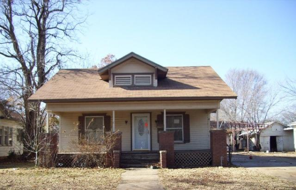 414 South Palm Street, Ponca City, OK 74601 