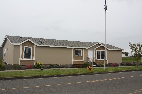 320 Pear Tree Lane, Phoenix, OR 97535 