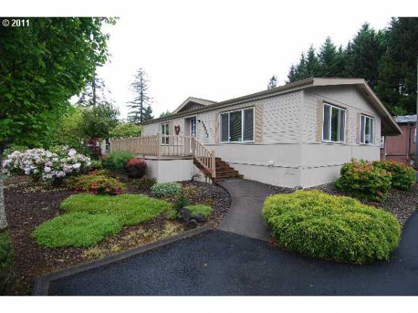 38523 Strawbridge Parkway, Sandy, OR 97055 