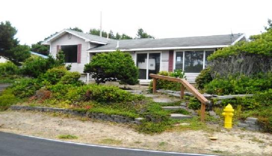 5520 El Mar Avenue, Lincoln City, OR 97367 