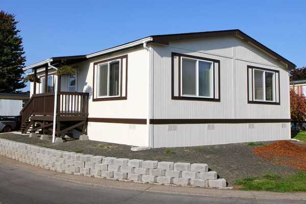 300 SE Goodnight Ave., #60, Corvallis, OR 97333 