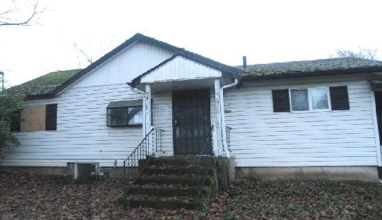 8635 N Gloucester Ave, Portland, OR 97203 