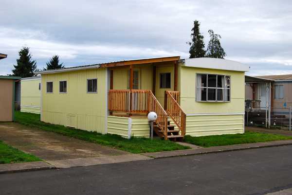 1025 S. 6th St. #93, Harrisburg, OR 97446 