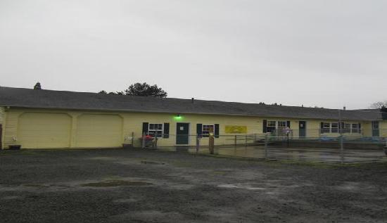 939 Western Avenue Northeast, Silverton, OR 97381 