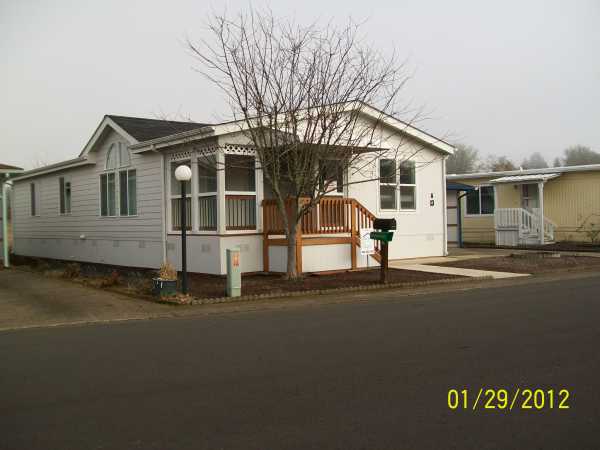 77500 S. 6th Street #A-13, Cottage Grove, OR 97424 