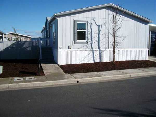 2552 Thorn Oak Dr, Space 101, Medford, OR 97501 