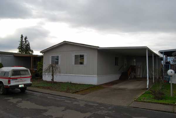 1025 South 6th Street #98, Harrisburg, OR 97446 