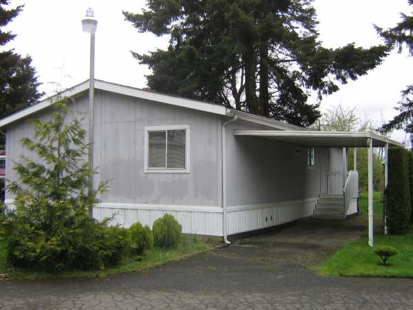 28 Hemlock CR, Woodburn, OR 97071 