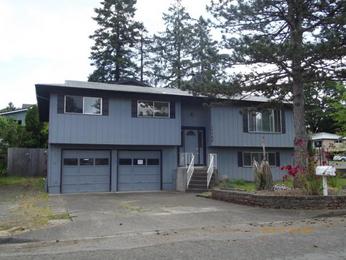 17700 SE Emerald Dr, Milwaukie, OR 97267 