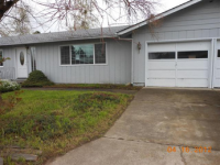 100 Donna Way, Central Point, OR 97502 