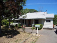 921 Northeast 10th Street, Grants Pass, OR 97526 