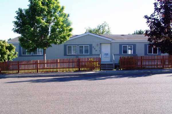 239 River Place Drive, Space 61, Roseburg, OR 97471 
