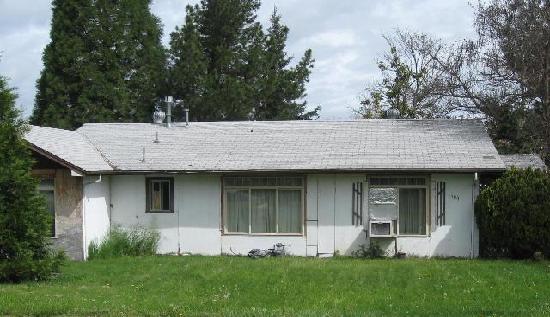 1700 Prune Street, Medford, OR 97501 