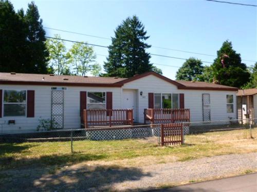 365 SW 7TH AVE, Mill City, OR 97360 