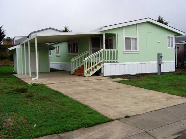 239 Owyhee Space 119, Roseburg, OR 97471 