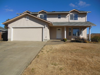 332 NW Fairhaven Lane, Dallas, OR 97338 