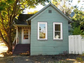 815 17th Street NE, Salem, OR 97301 