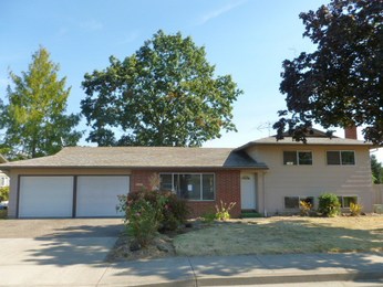 4274 5th Street, Hubbard, OR 97032 